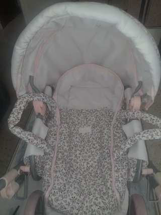 Cochecito bebe muñecos