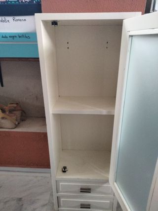 Mueble de madera para baño o cocina