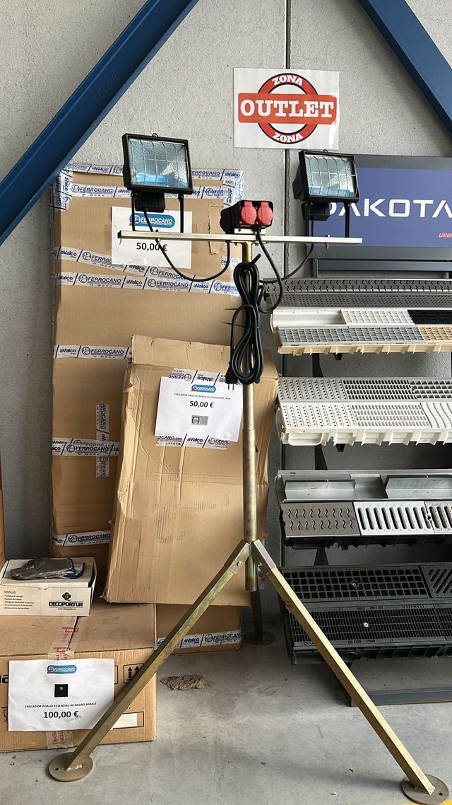 Proyector trípode con 2 focos