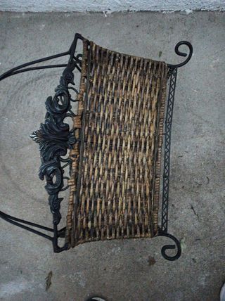 Cesta mimbre. 