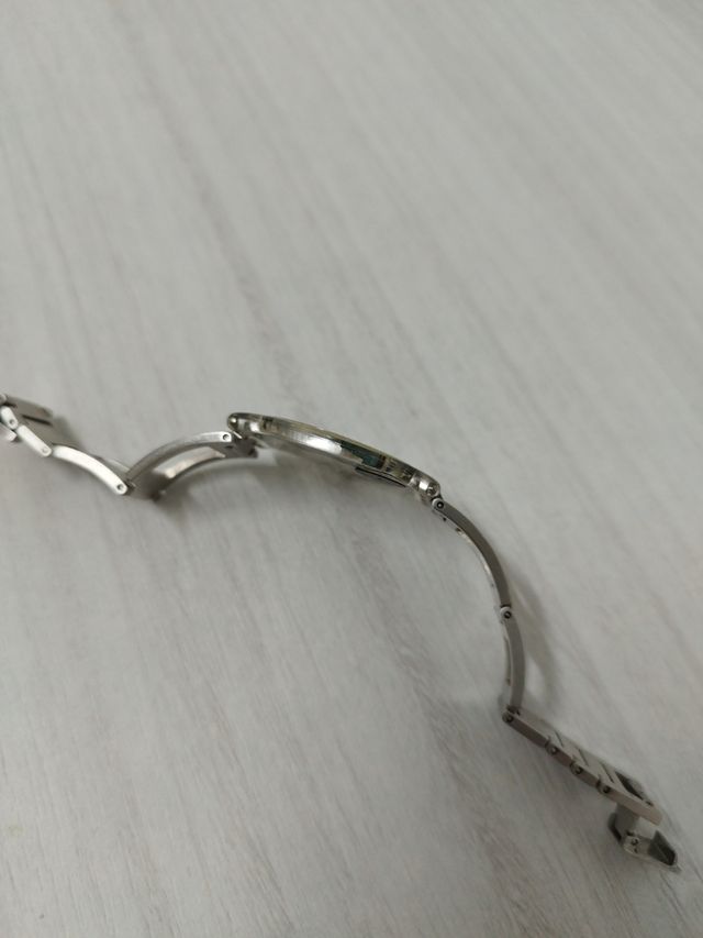 Reloj swatch ultra plano