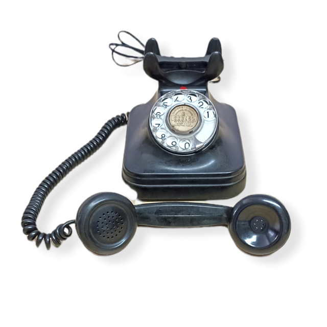 Teléfono antiguo negro baquelita.