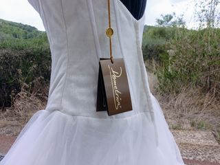 Vestido de novia de la firma Demetrios.