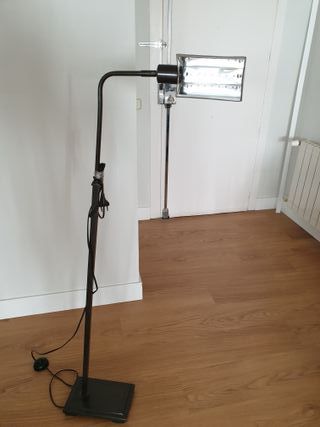 BECARA. LAMPARA DE PIE