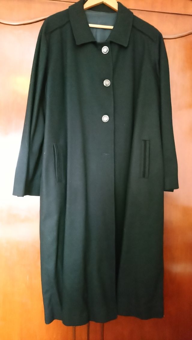 Abrigo señora largo negro. Se admiten ofertas