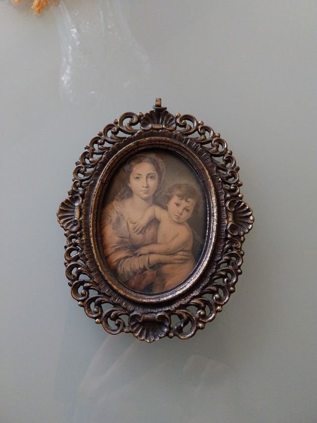 Cornice ottone con stampa donna