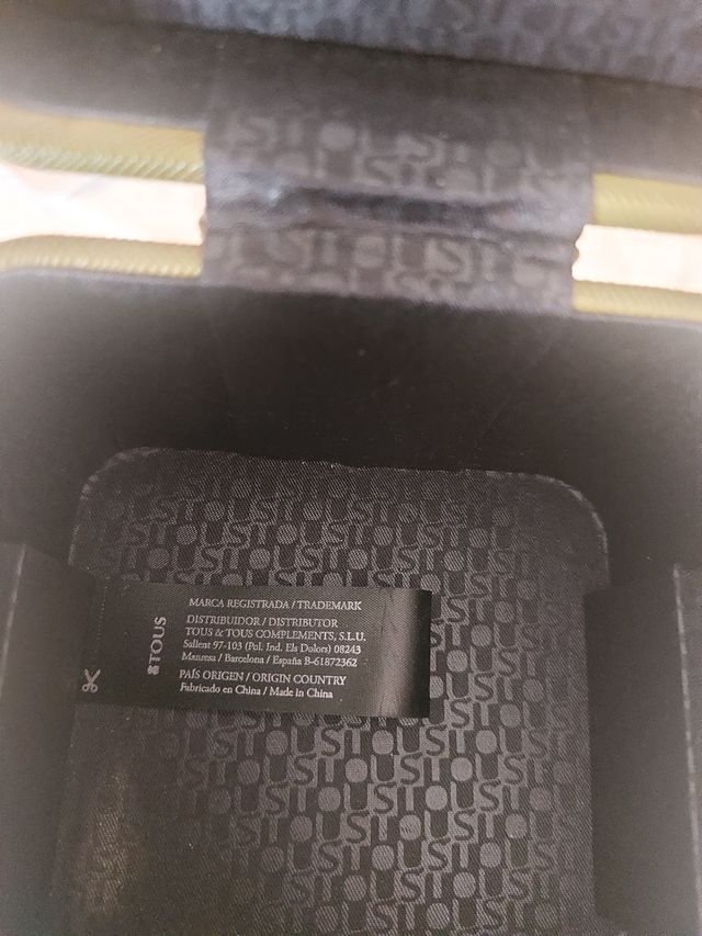 Joyero Tous con desgastes