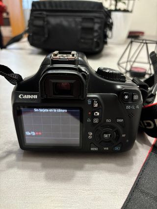 Camara de fotos canon eos 1100d