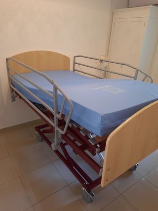 Cama articulada con colchón seminueva de 105cm!!
