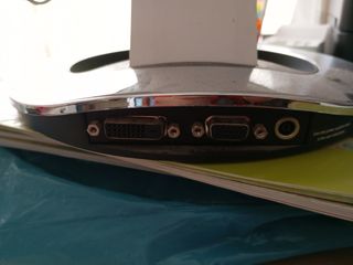 Monitor de ordenador- escucho ofertas-