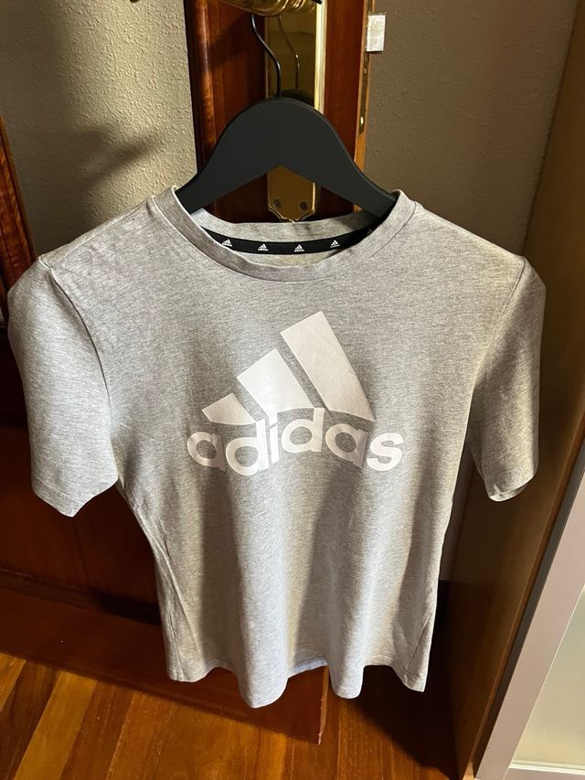 Camiseta Adidas talla 13-14 años