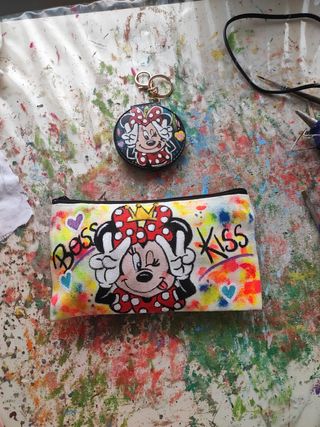 Borsello e specchietto