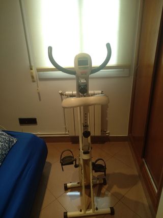 Bicicleta estática plegable