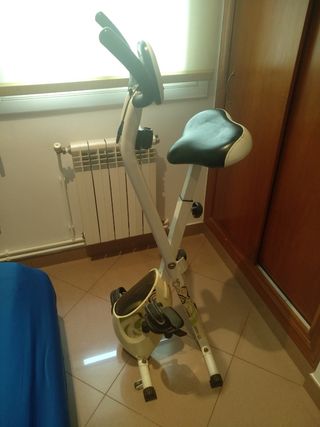 Bicicleta estática plegable