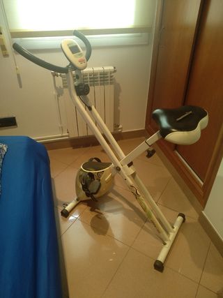 Bicicleta estática plegable