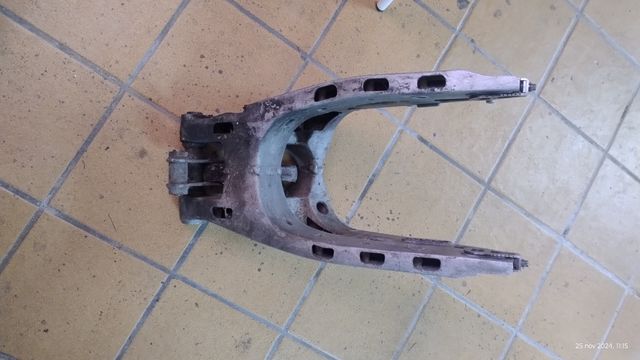 Basculante honda CBR 400 NC 23