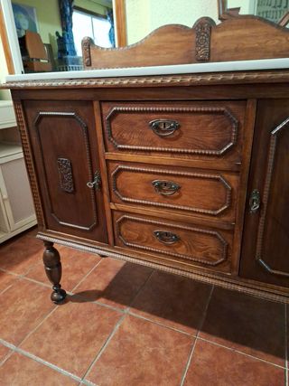 Aparador antiguo