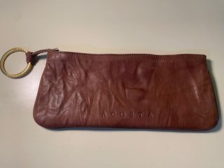Cartera de mano marrón