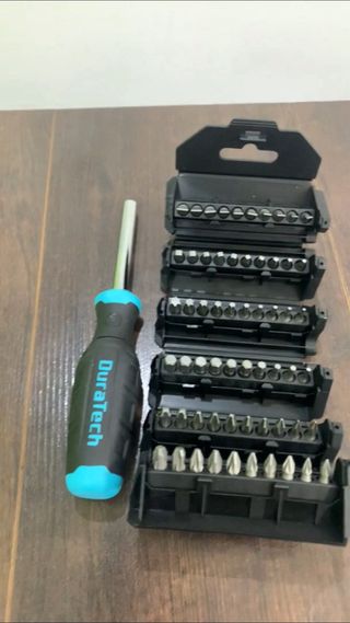 Cacciavite con multiinserto