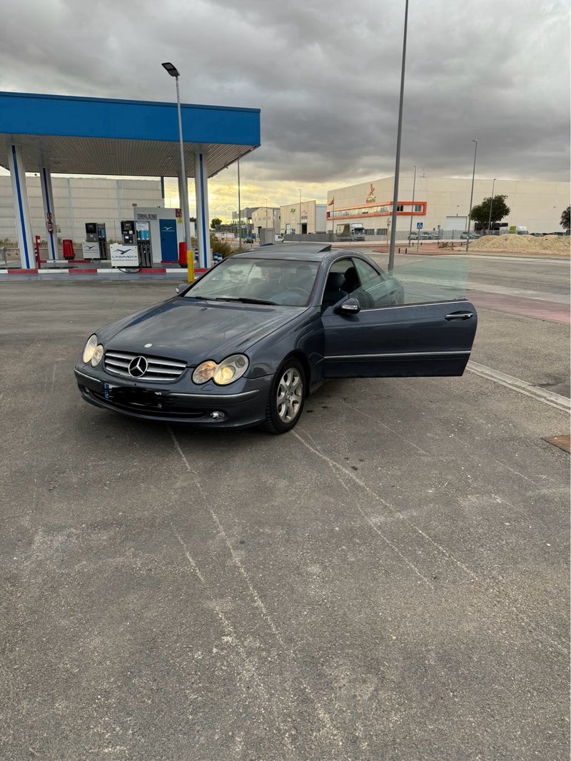 Mercedes-Benz  CLK 2004 - foto 1