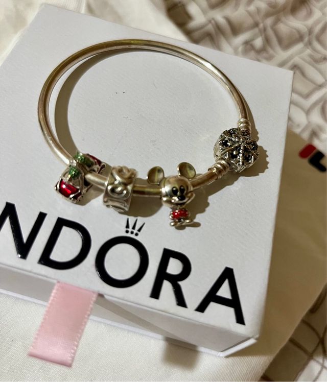 Bracciale Pandora natalizio con charm
