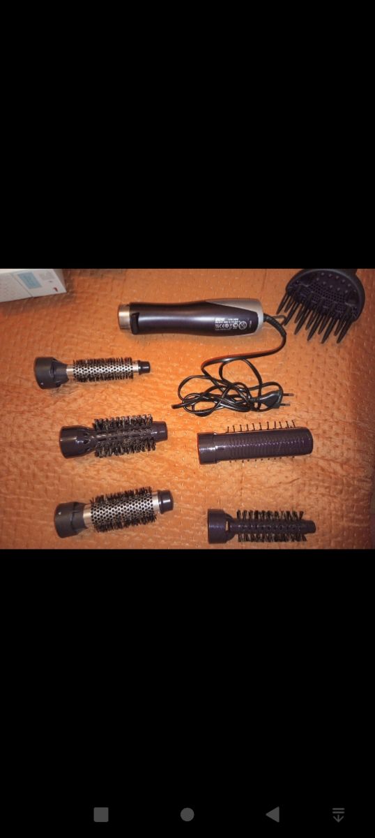 Asciugacapelli con 6 pezzi inclusi