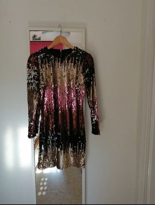 Vestido corto de lentejuelas