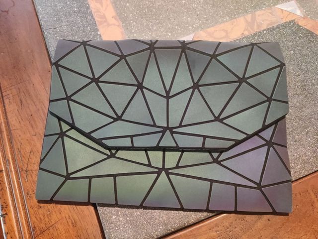 Borsa Tikea geometrica luminosa