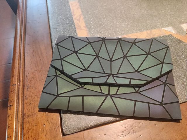 Borsa Tikea geometrica luminosa