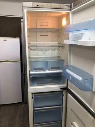 Nevera balay 2"z60 inox