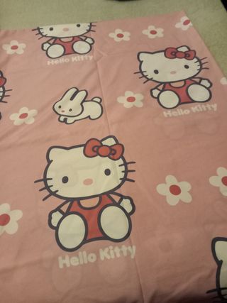 2 Fundas nórdicas :Hello kitty y las 3 mellizas.
