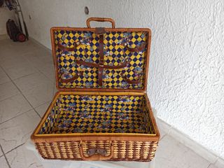 Cesta di vimini da picnic