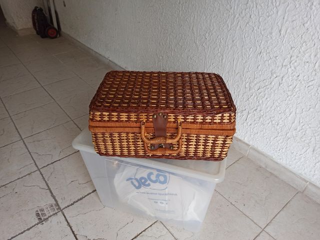 Cesta di vimini da picnic