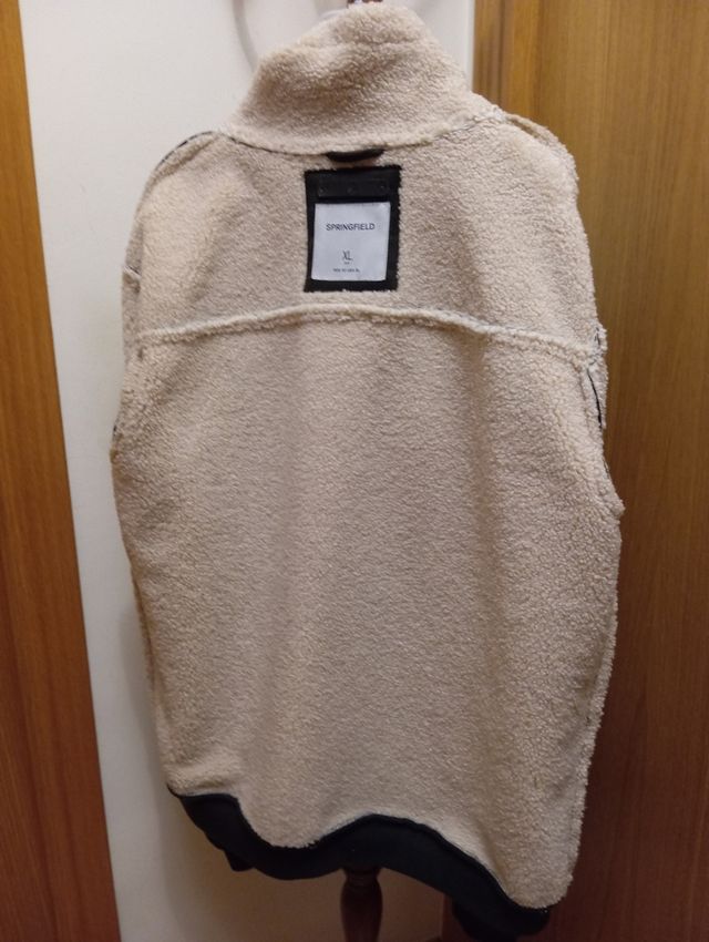 Cazadora de caballero verde oscura