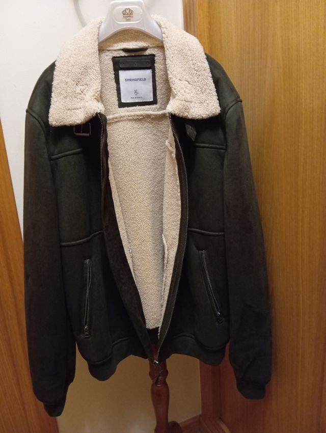 Cazadora de caballero verde oscura