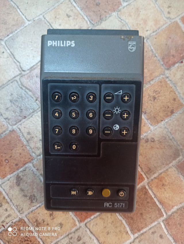 Mando antiguo de tv  PHILIPS.