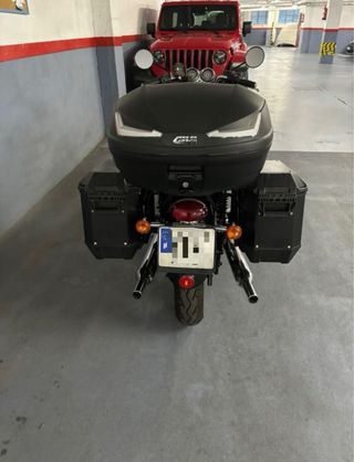 Moto Triumph Boneville 900