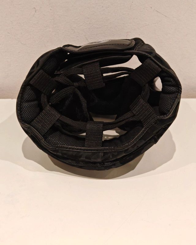 Caschetto boxe REWON nero camo, S- come nuovo