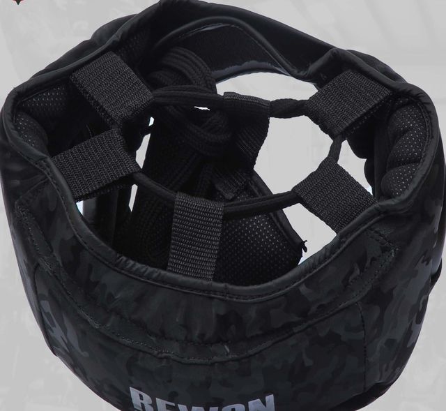 Caschetto boxe REWON nero camo, S- come nuovo