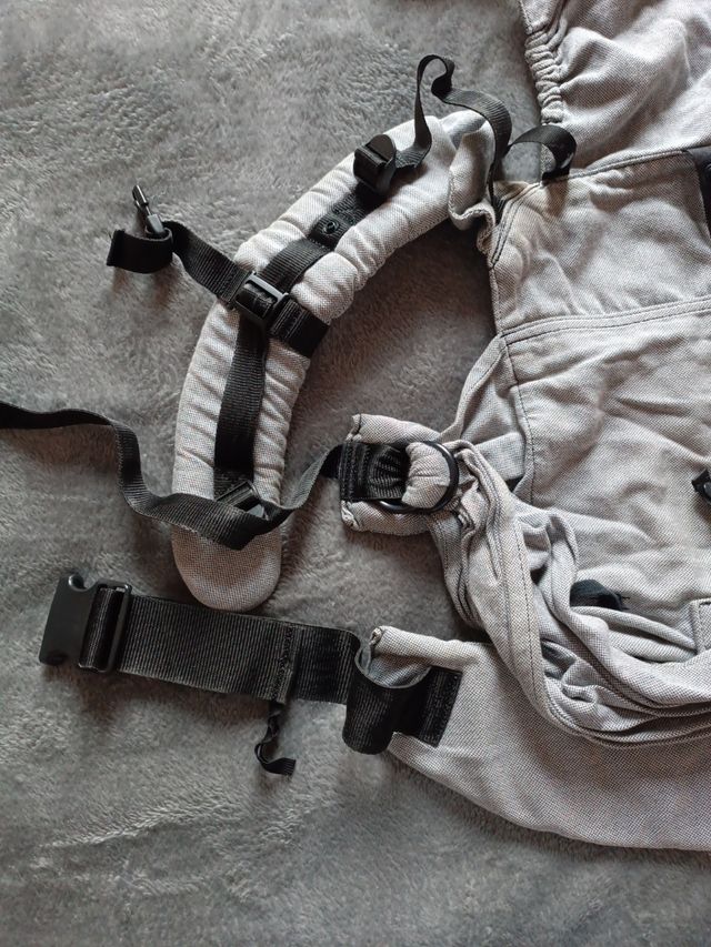 Mochila de porteo emebaby