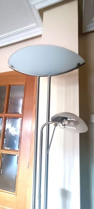 Lampara de pie 