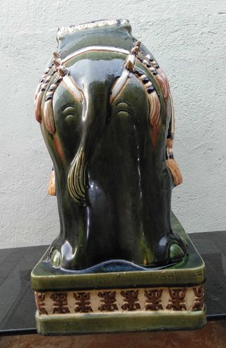 Elefante de la Suerte Antiguo en Porcelana Japones