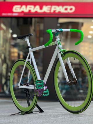 Bicicleta Fixie Poll & bike/ garajepaco