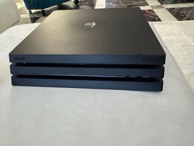 Sony Playstation 4 Pro 1 TB