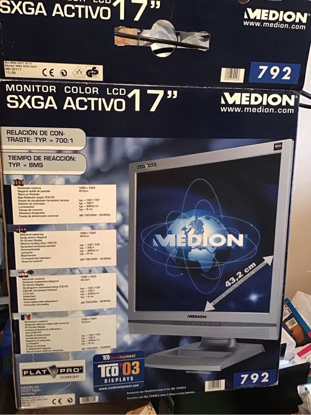 Pantalla de ordenador Medion 17”