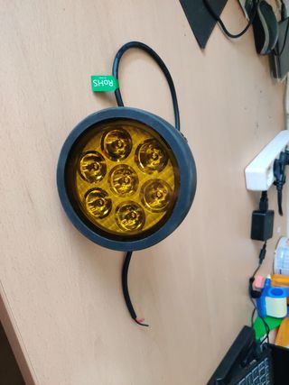 Faro  antiniebla 7 LED moto y todoterreno 