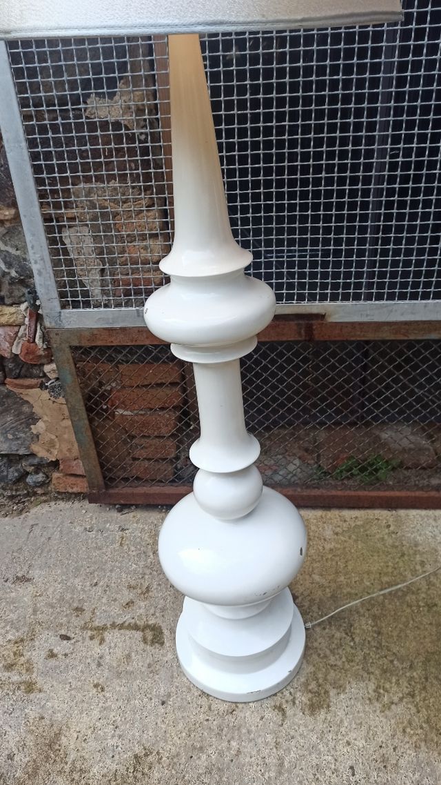 Lampara de pie cerámica y madera antigua