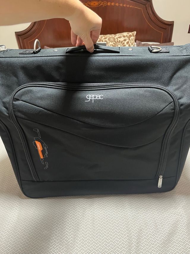 Portatrajes week Gabol