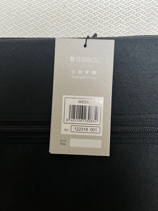 Portatrajes week Gabol