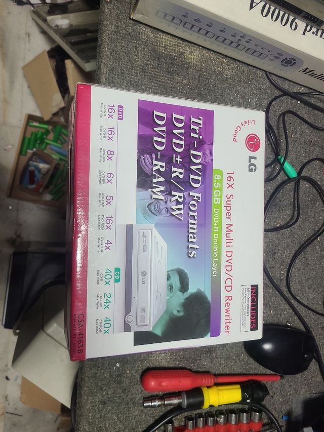 Lectora grabadora CD/DVD LG NUEVA